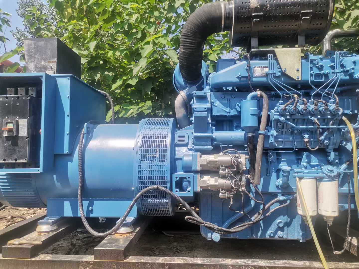 叶城详细说明降低 800kW 柴油发电机输出电流波动的方法